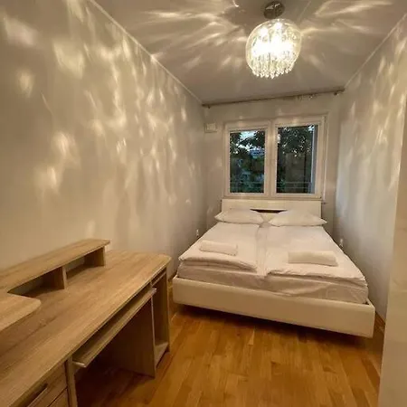 Nice - Big - 3 - 6 People Hotel